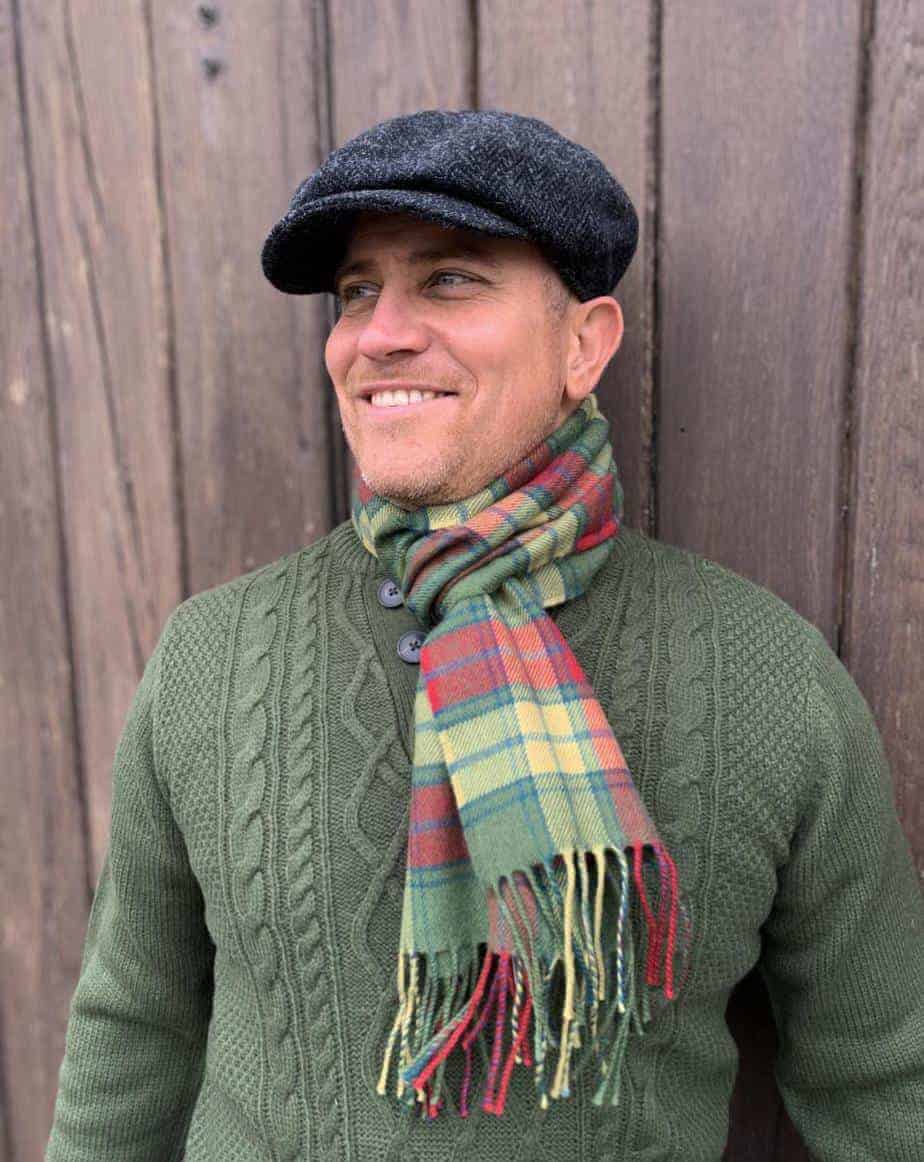 Merino wool scarf: A Stylish and Cozy Accessory for All Seasons插图4