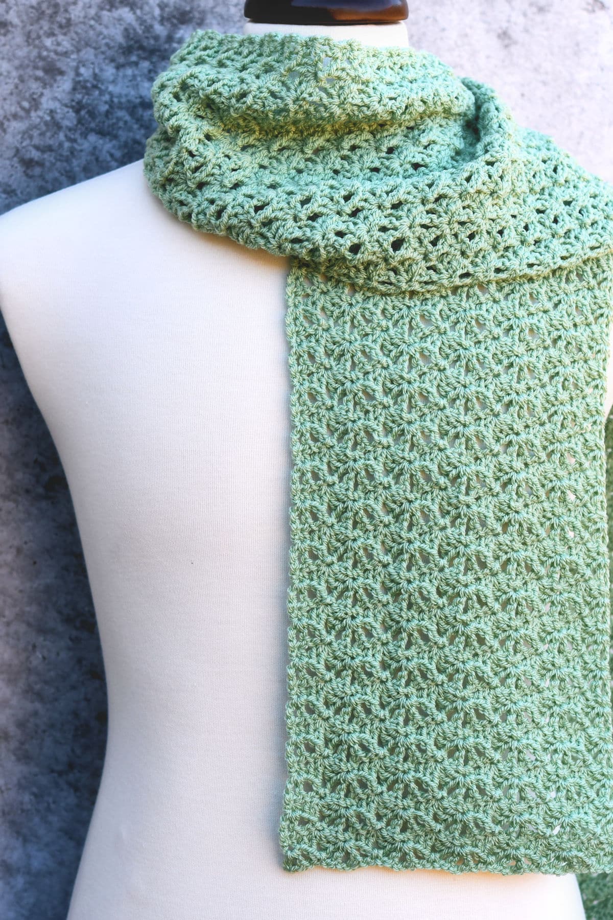 Beginner free crochet scarf pattern