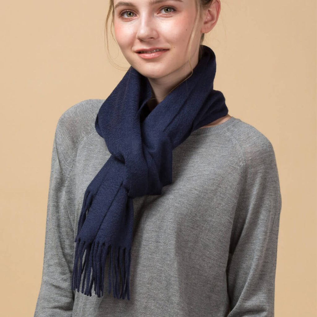 Women's cashmere scarf