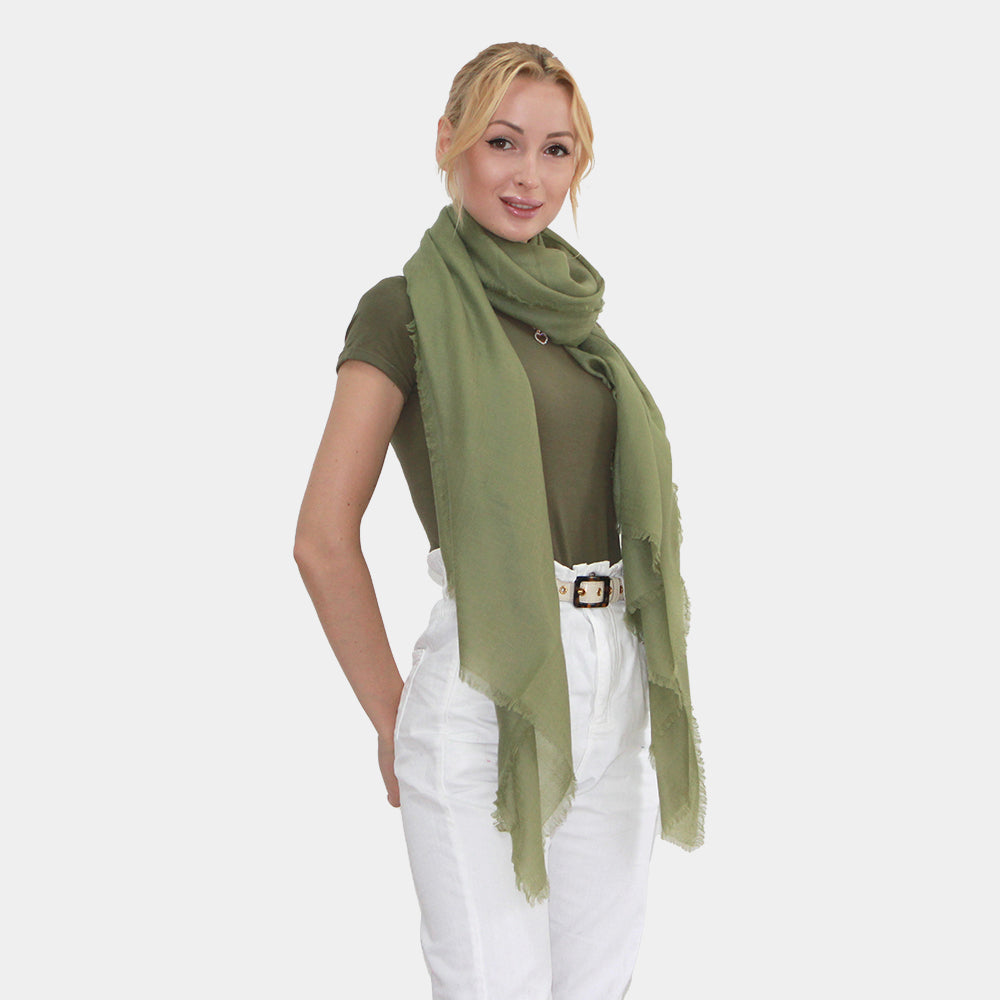 Women's cashmere scarf