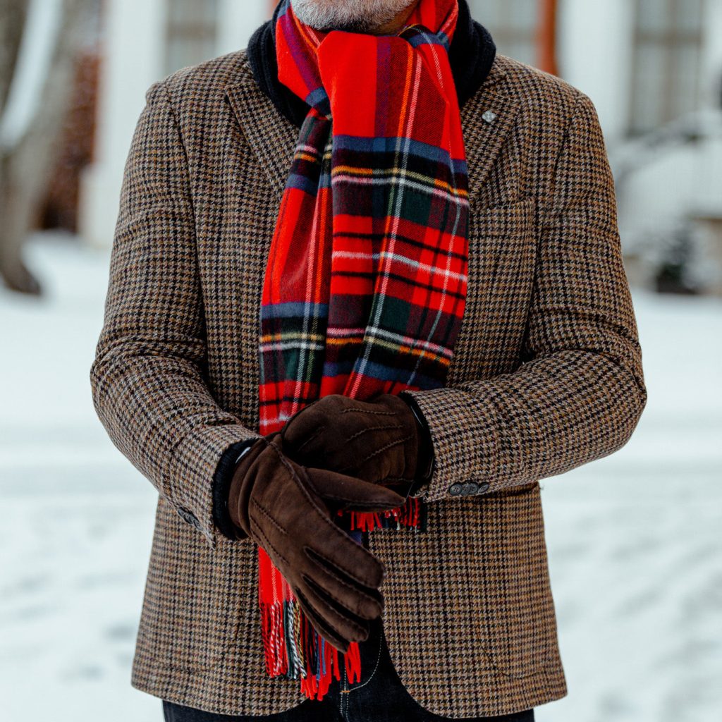 Red cashmere scarf: