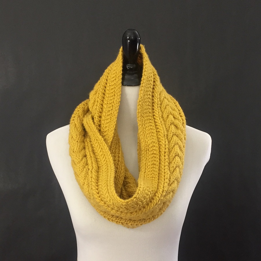 Knit infinity scarf