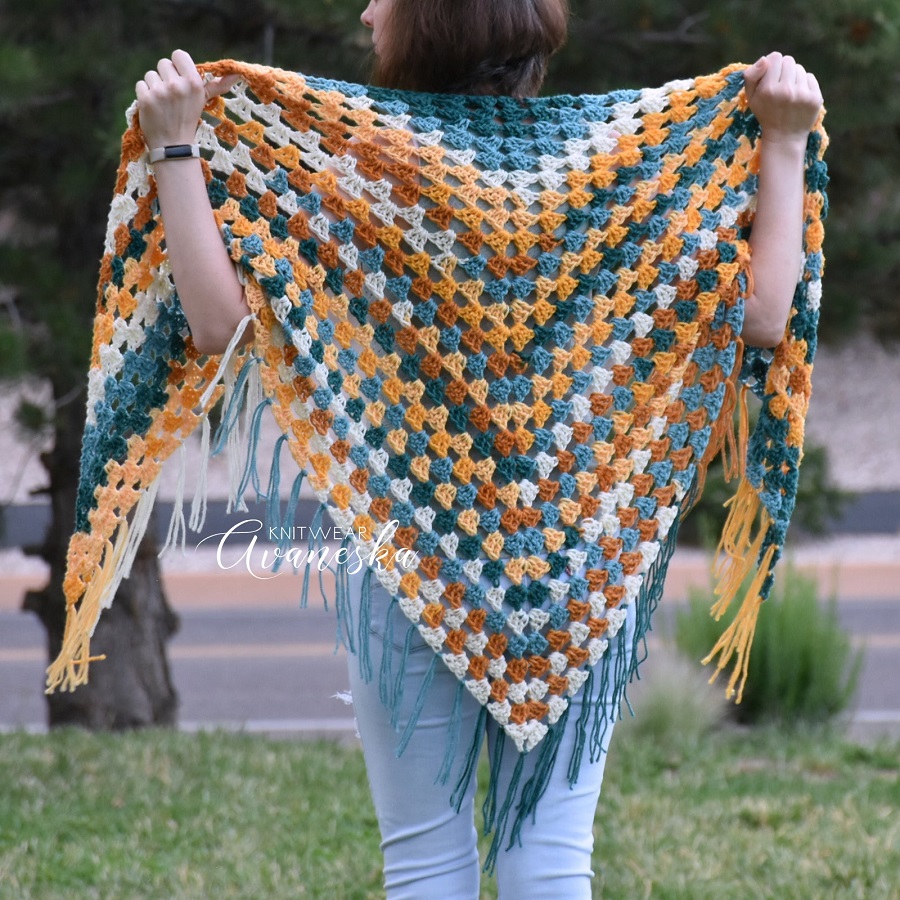 crochet triangle scarf