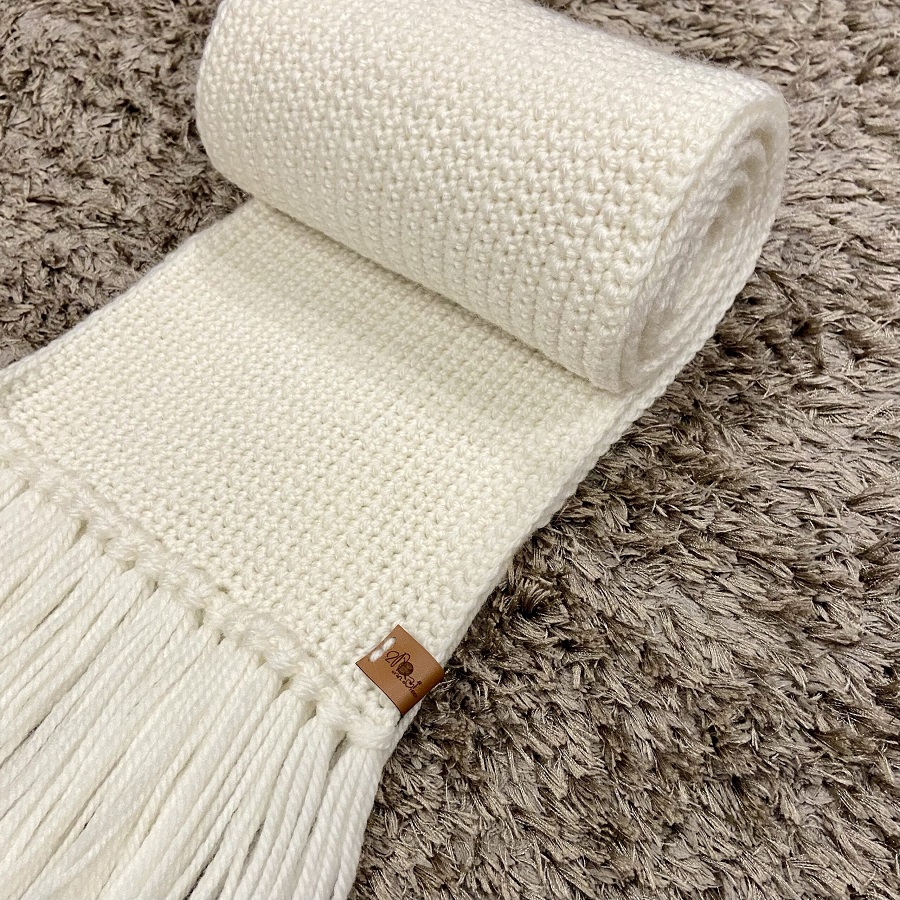 Single crochet scarf