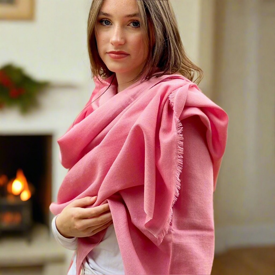 how to wear a pashmina scarf