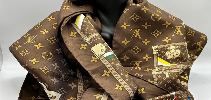 louis vuitton silk scarf